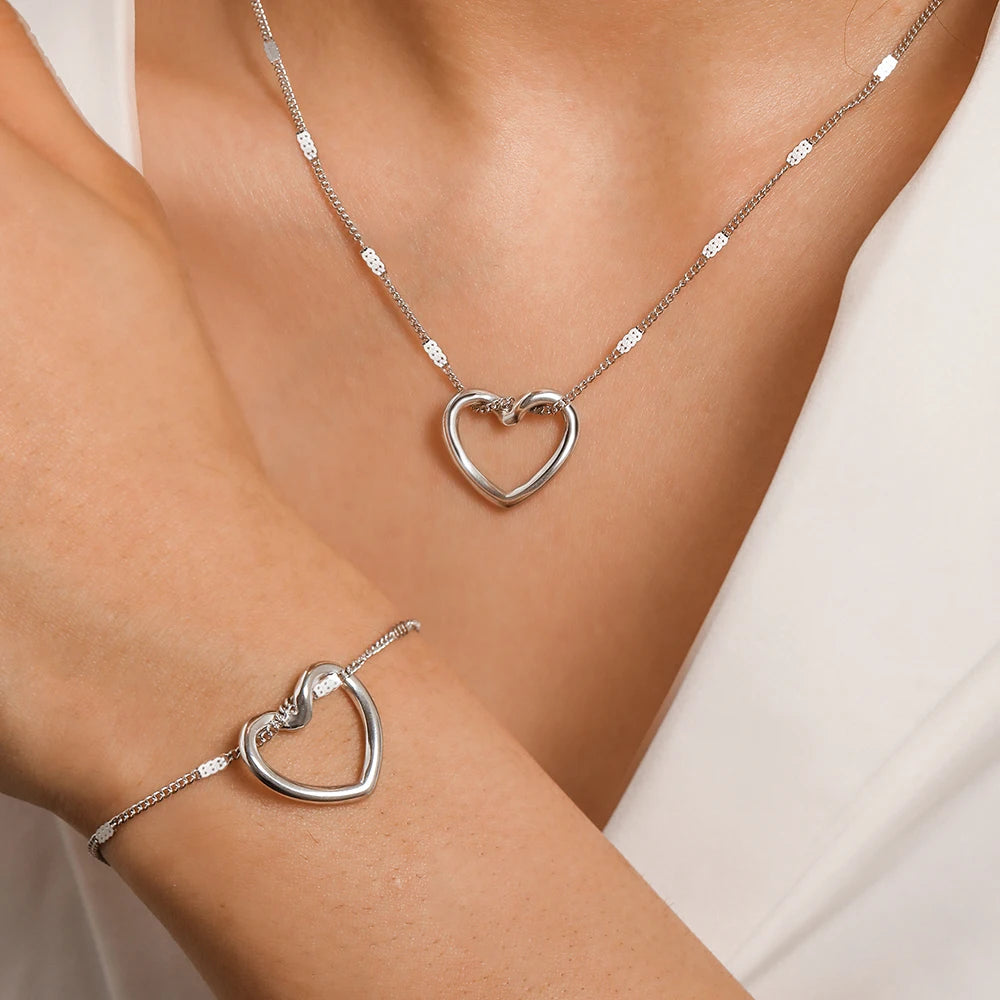 Amora Heart Necklace Set