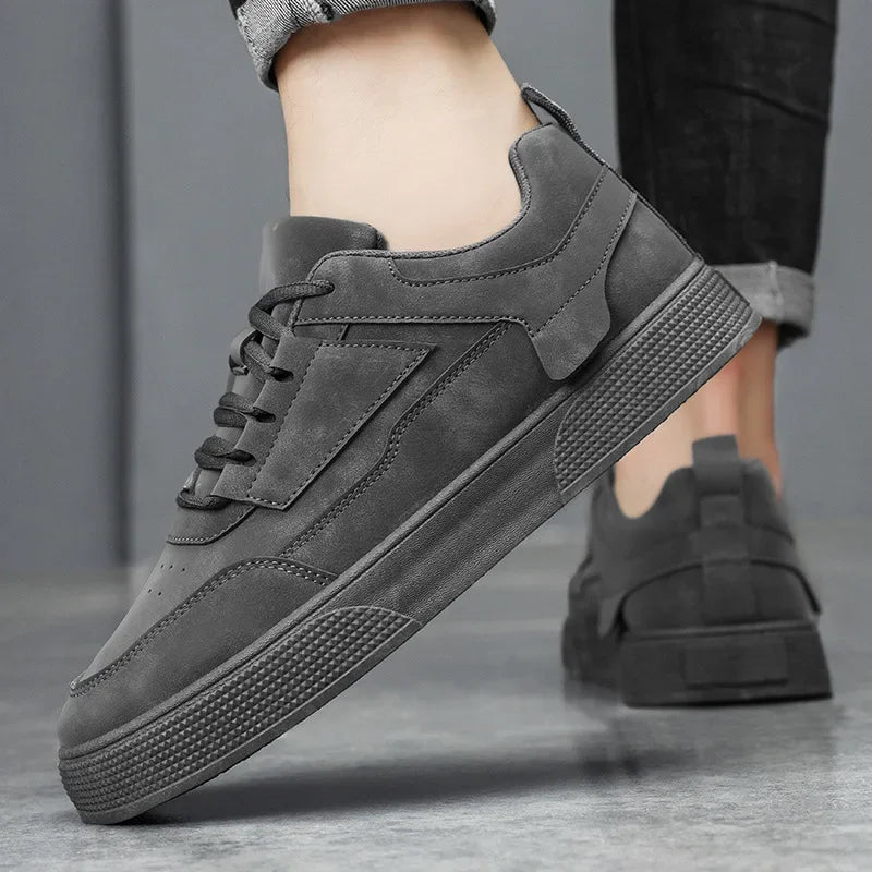 Maverick II Sneakers